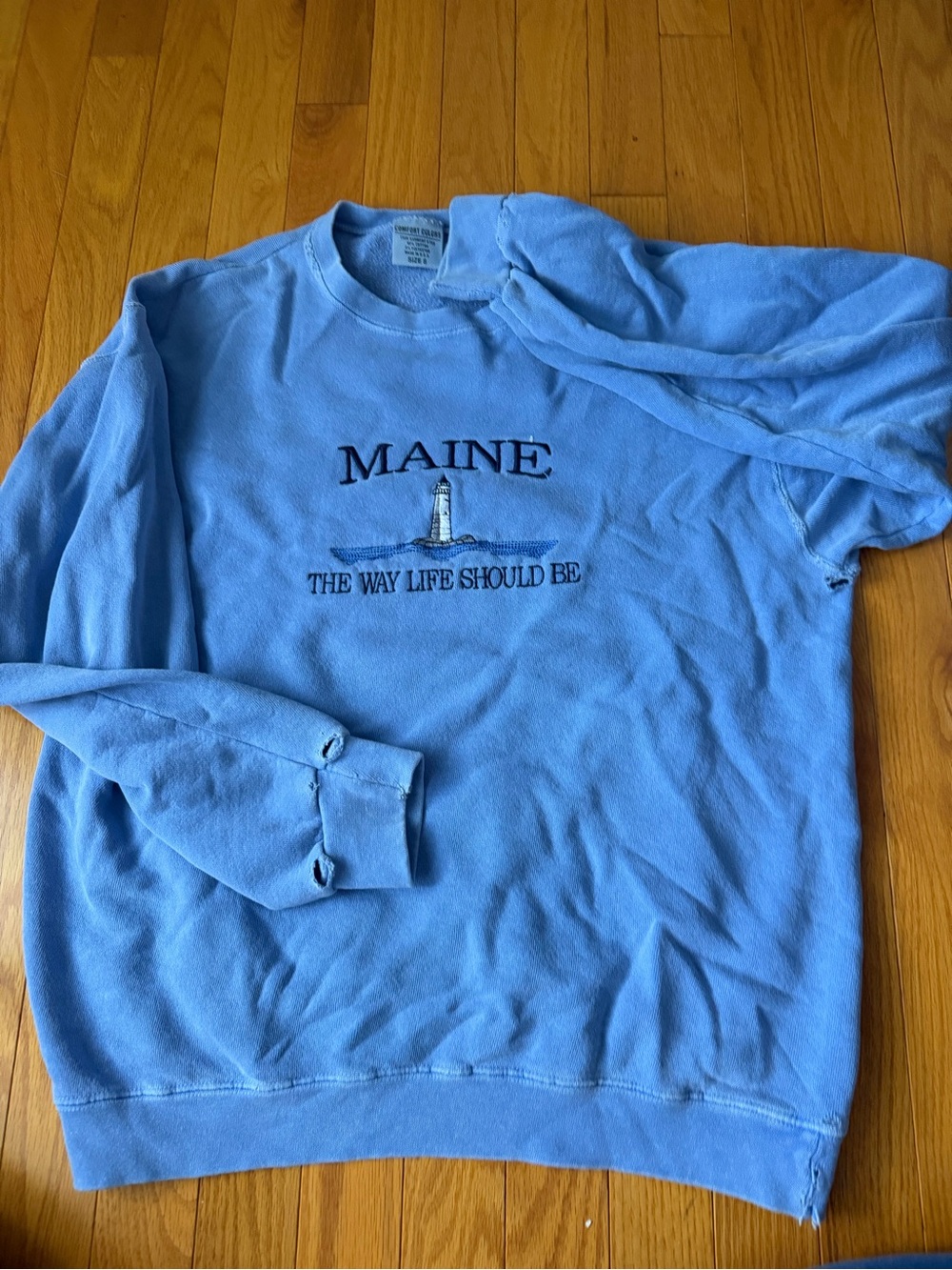 Maine Lighthouse Light Blue Crewneck Sweatshirt